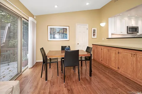 $1,299,000 | 121 Washburn Road, Briarcliff Manor, NY 10510