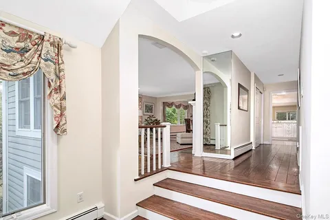 $1,299,000 | 121 Washburn Road, Briarcliff Manor, NY 10510