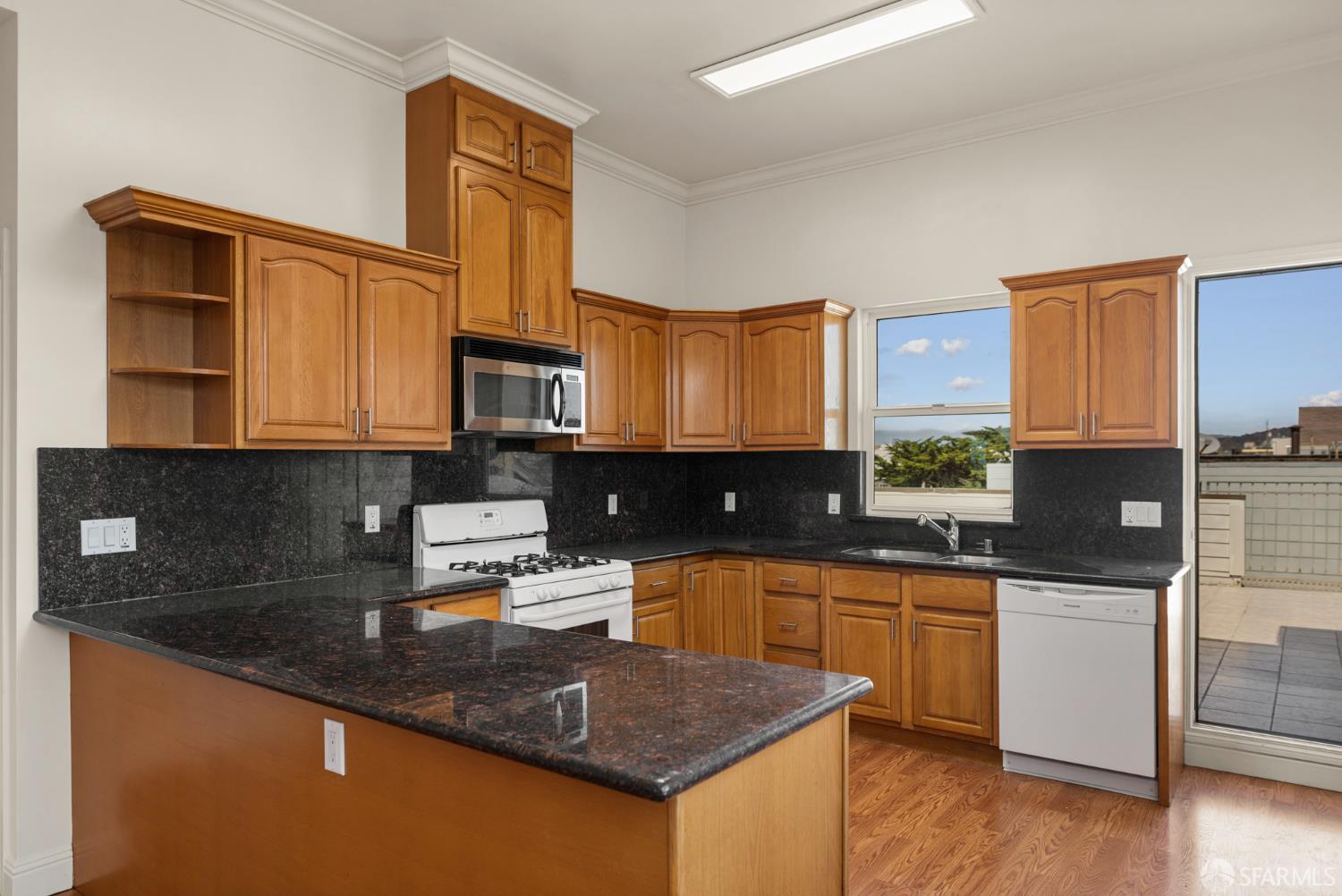 4108 Moraga Street, Unit 4108 San Francisco, CA 94122 - Photo 4 of 24