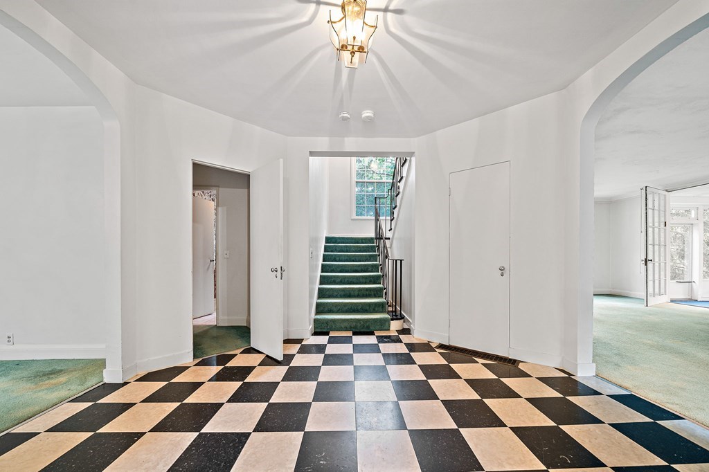 3 Gardner Road Scituate, MA 02066 - Photo 4 of 39 Gallery Image 4