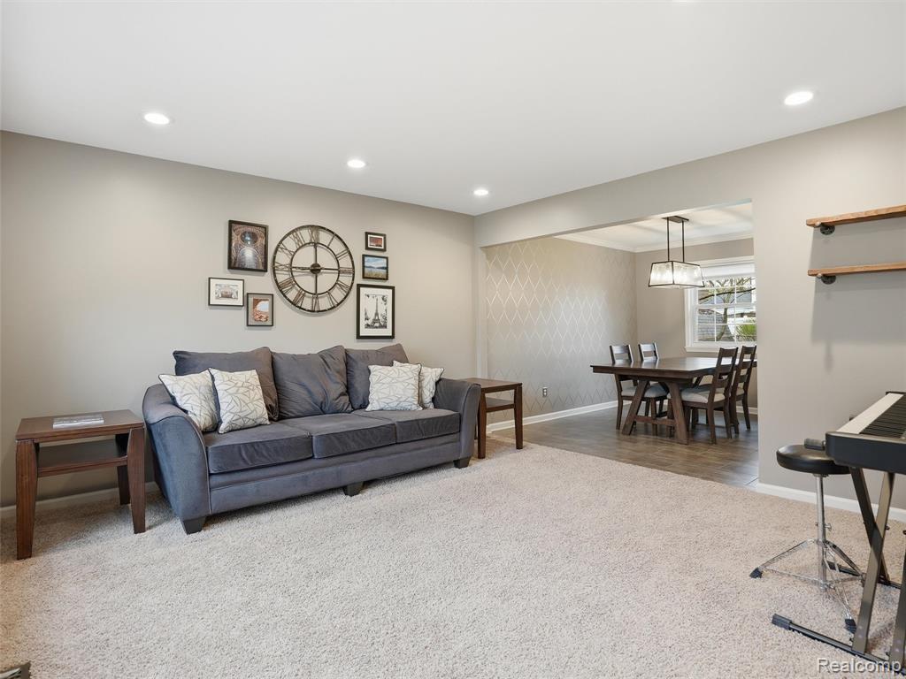 42902 Saxony Road Canton, MI 48187 - Photo 15 of 54 Gallery Image 15