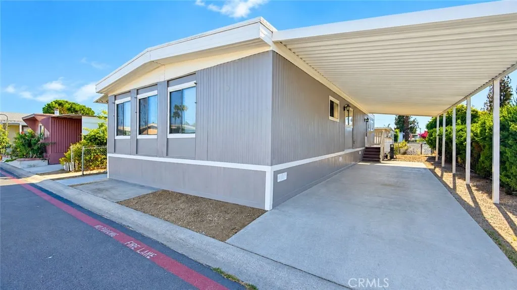 1455 North State Street South, Unit 302 Hemet, CA 92543 - Photo 2 of 2