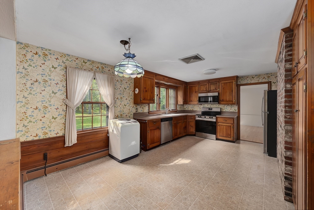 24 Pinehurst Drive Boxford, MA 01921 - Photo 8 of 34 Gallery Image 8