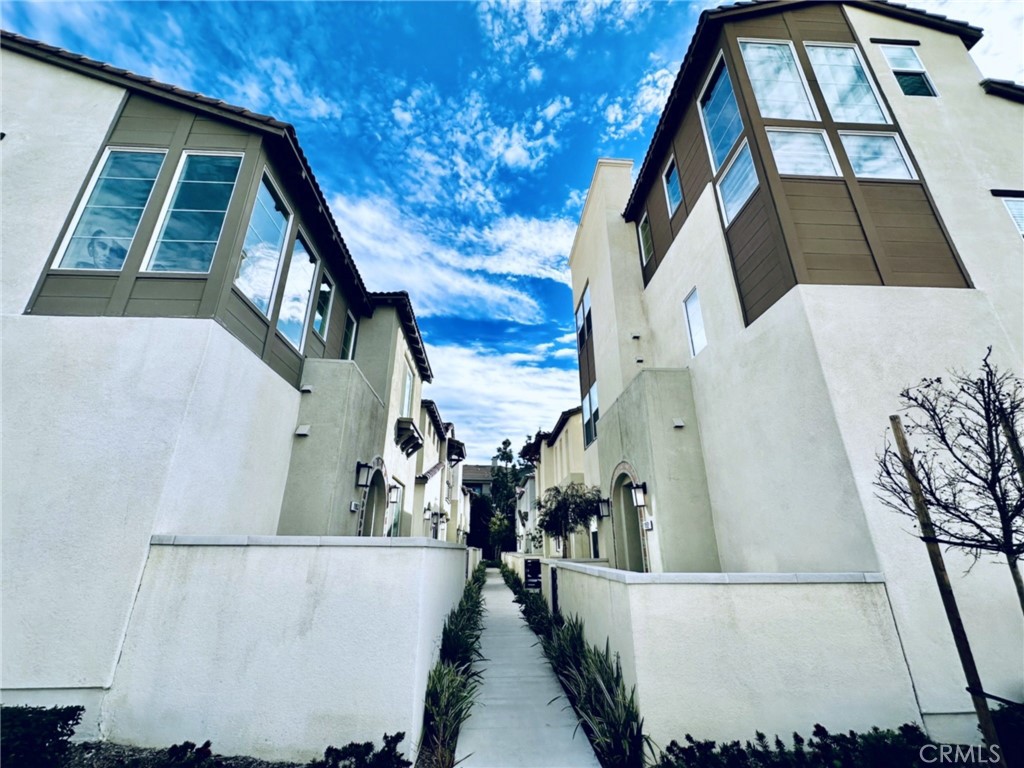 11052 Panoramic Drive Rancho Cucamonga, CA 91730 - Photo 6 of 74