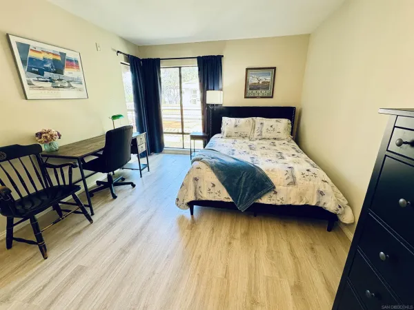 $3,350 | 12575 Oaks N Drive, Unit 219, San Diego, CA 92128