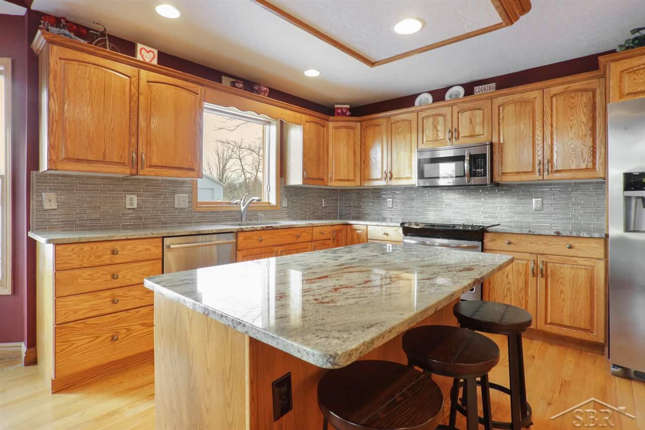7355 North Michigan Road Saginaw, MI 48604 - Photo 28 of 51 50033251-27.JPG