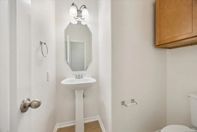 $2,400 | 10210 Elizabeth Court, San Antonio, TX 78240