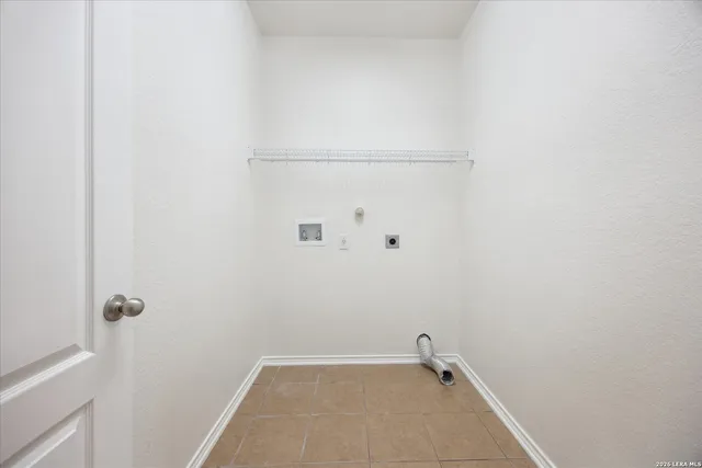 $2,400 | 10210 Elizabeth Court, San Antonio, TX 78240