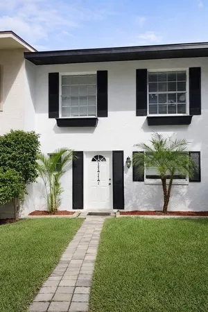 $2,200 | 11717 Wesson Circle East, Tampa, FL 33618