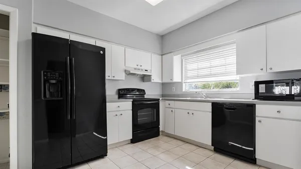 $2,200 | 11717 Wesson Circle East, Tampa, FL 33618