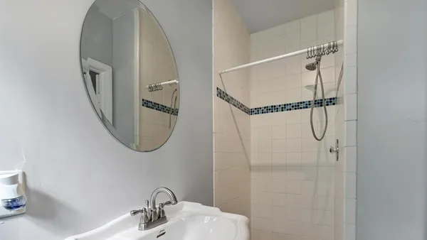 $2,200 | 11717 Wesson Circle East, Tampa, FL 33618