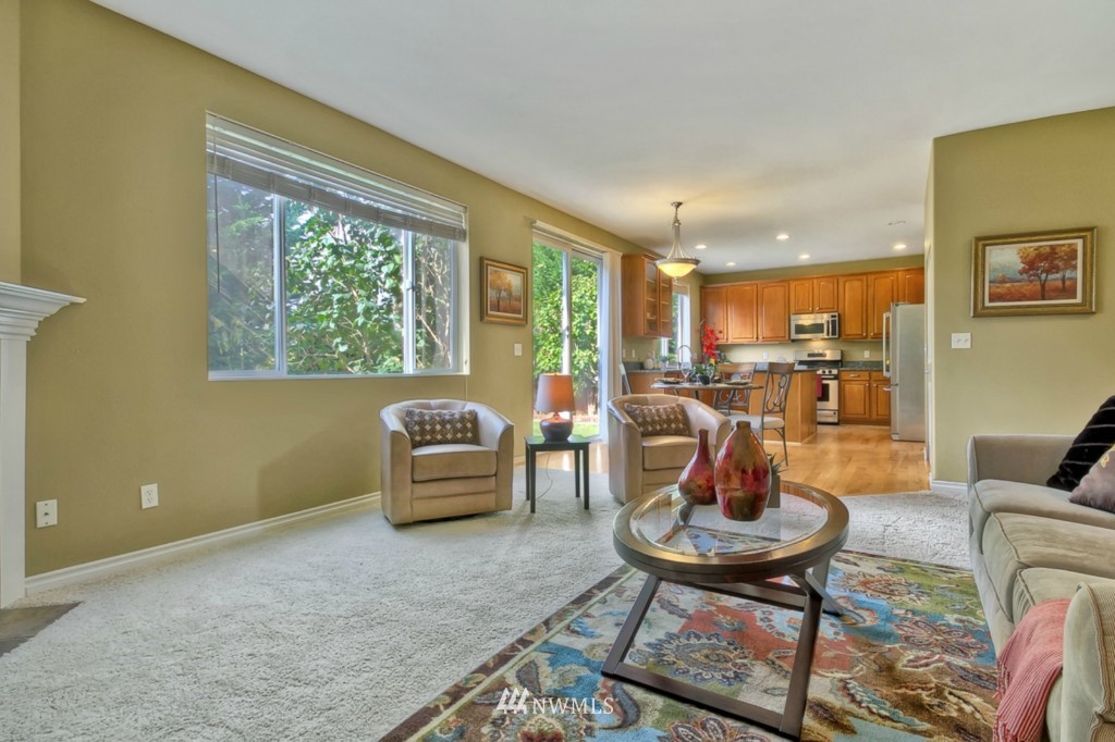 27627 Maple Ridge Way Southeast Maple Valley, WA 98038 - Photo 13 of 23