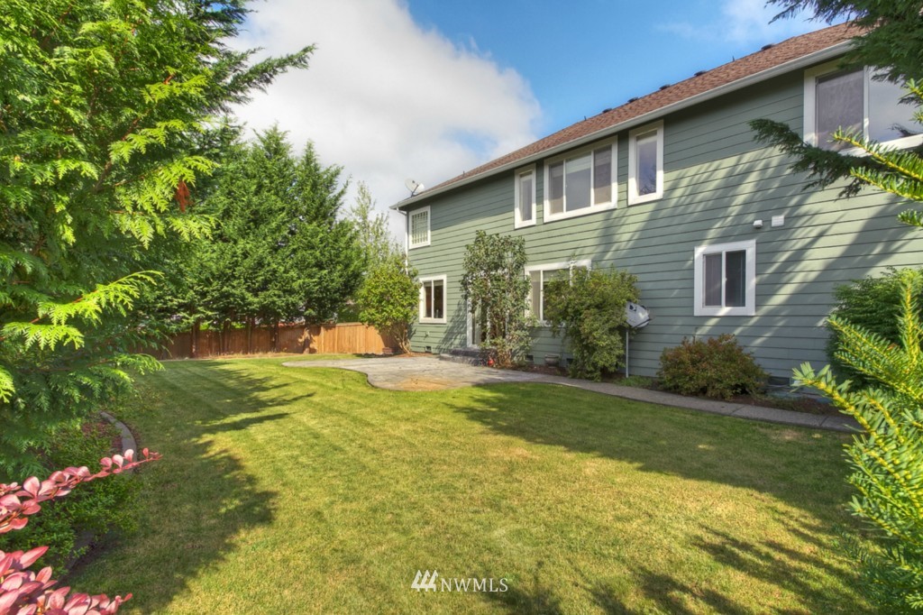 27627 Maple Ridge Way Southeast Maple Valley, WA 98038 - Photo 21 of 23
