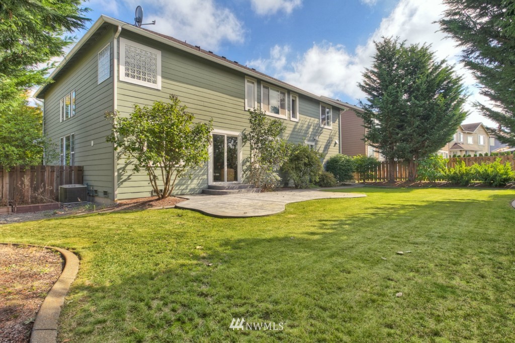 27627 Maple Ridge Way Southeast Maple Valley, WA 98038 - Photo 22 of 23