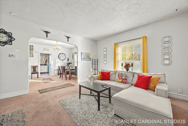 $269,900 | 250 North Raynor Avenue, Joliet, IL 60435