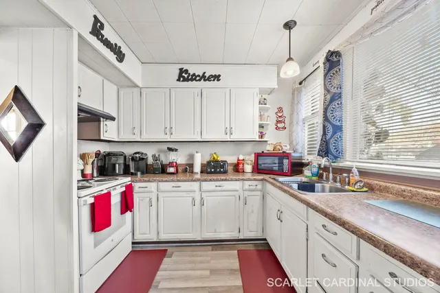 $269,900 | 250 North Raynor Avenue, Joliet, IL 60435