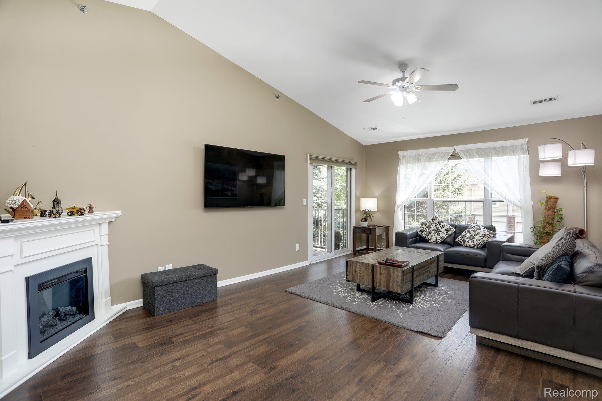 1730 Deepwood Circle Rochester, MI 48307 - Photo 6 of 20 Gallery Image 6