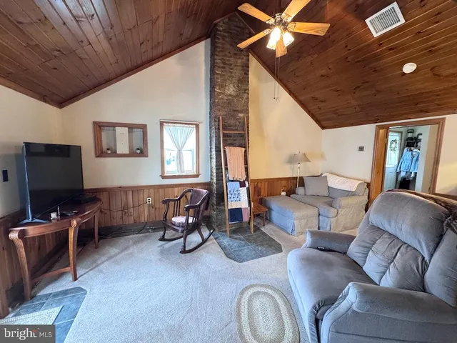 $1,150 | 2209 Shartlesville Road, Unit 2, Mohrsville, PA 19541