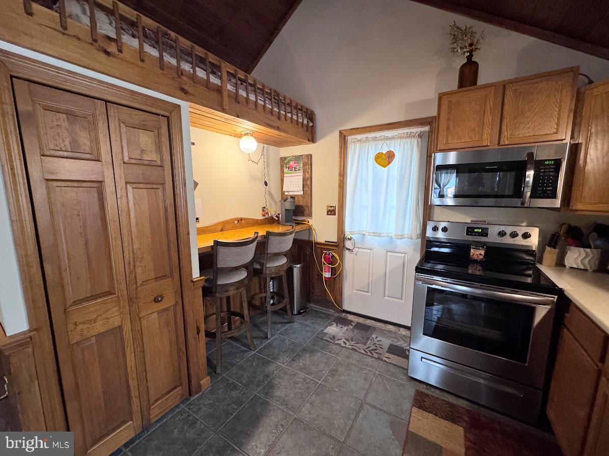 2209 Shartlesville Road, Unit 2 Mohrsville, PA 19541 - Photo 6 of 15 Kitchen