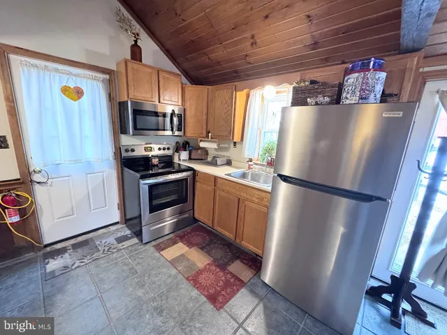 $1,150 | 2209 Shartlesville Road, Unit 2, Mohrsville, PA 19541