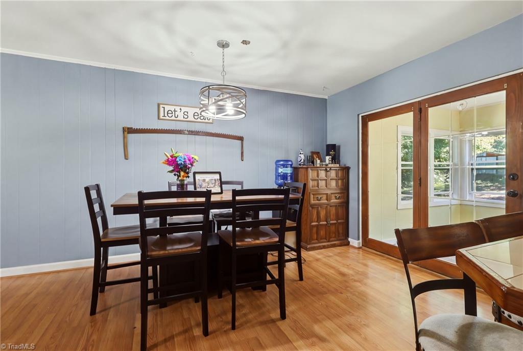 406 Spring Road Jamestown, NC 27282 - Photo 11 of 45 Gallery Image 11
