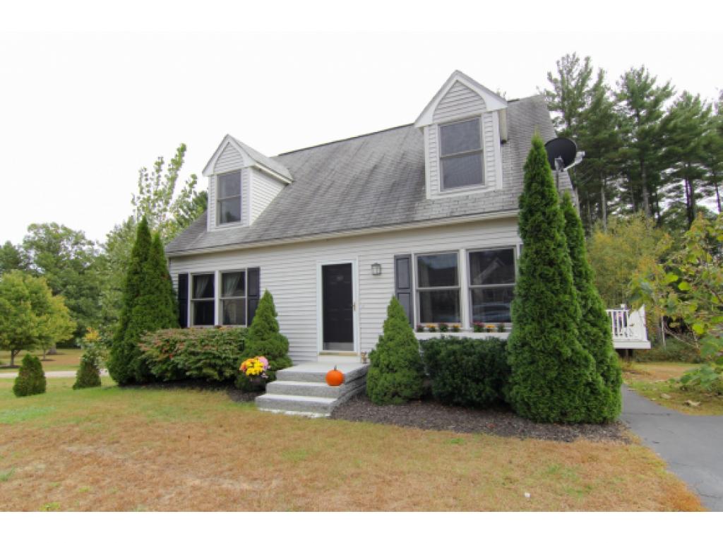 89 Stillwater Circle Rochester, NH 03839 - Photo 1 of 19
