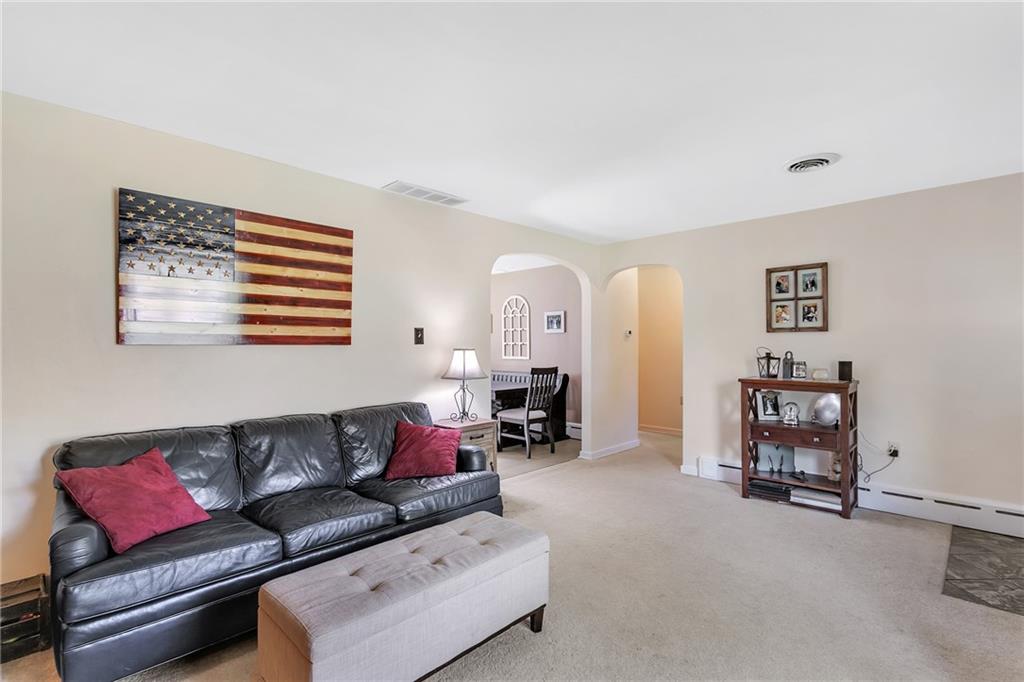 206 Goldsmith Road Pittsburgh, PA 15237 - Photo 5 of 25