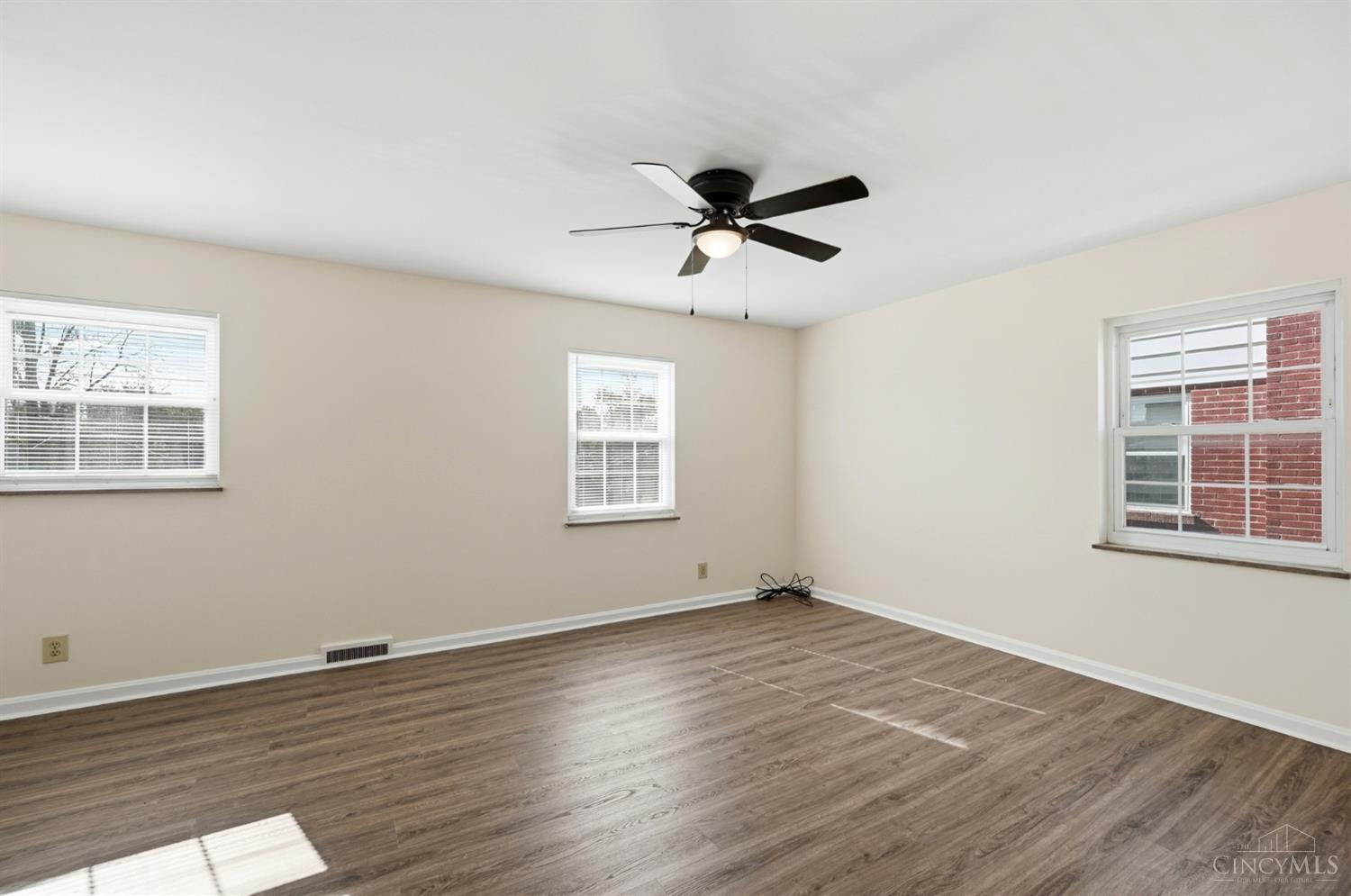 5214 Sidney Road Cincinnati, OH 45238 - Photo 23 of 39