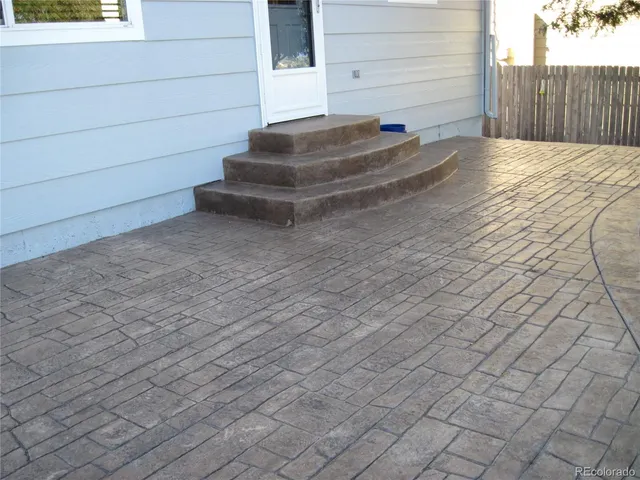 $2,350 | 1965 Dewhirst Drive, Colorado Springs, CO 80951