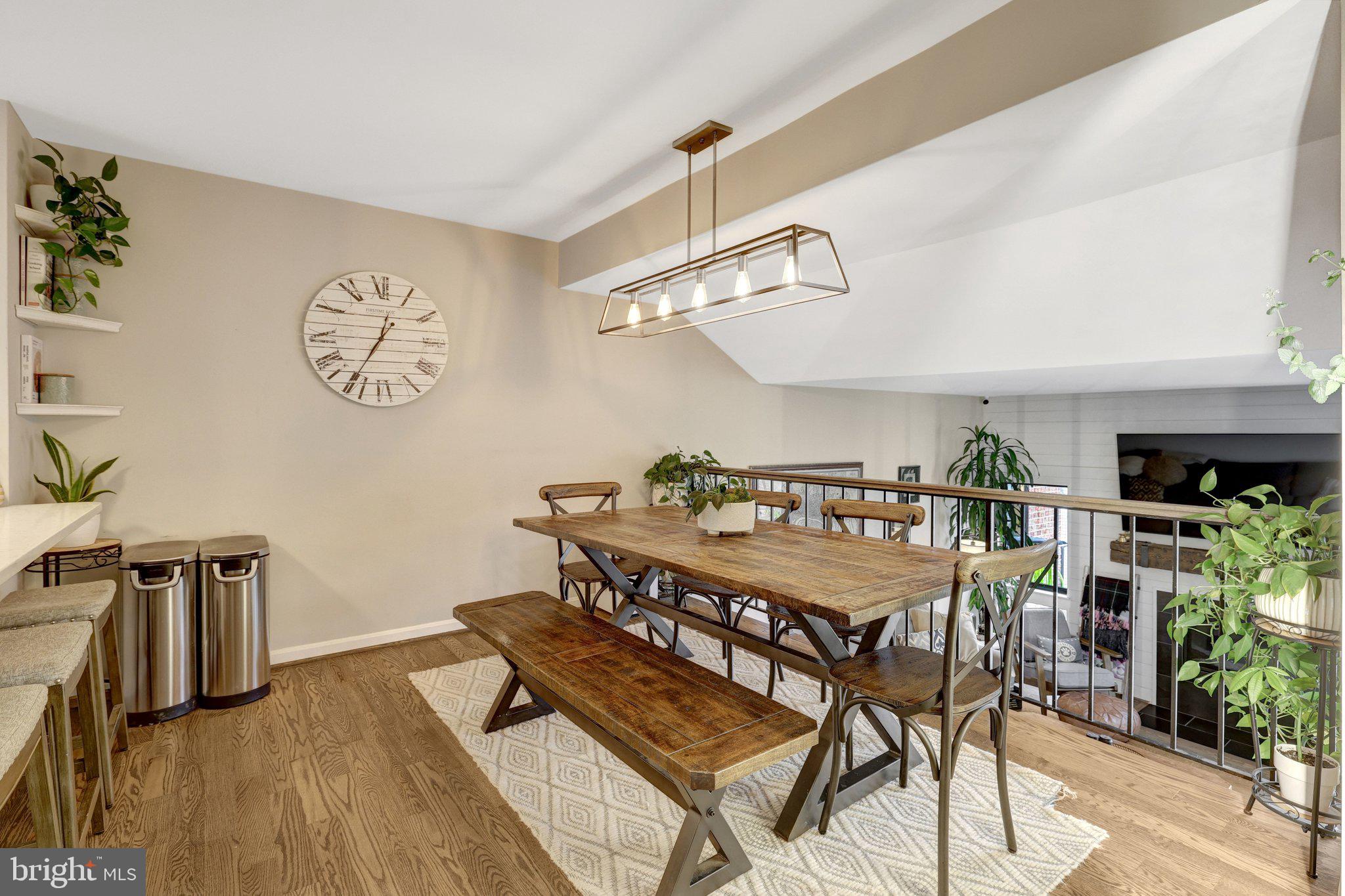 10998 Thrush Ridge Road Reston, VA 20191 - Photo 9 of 59