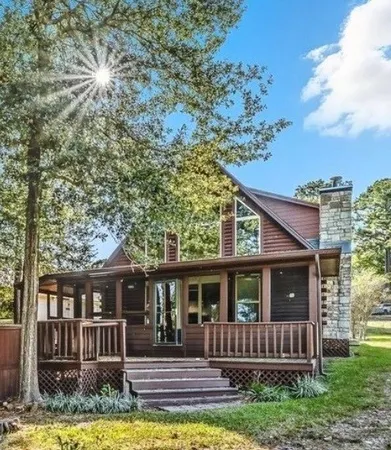 $379,000 | 52 Hunters Creek Drive, Huntsville, TX 77340