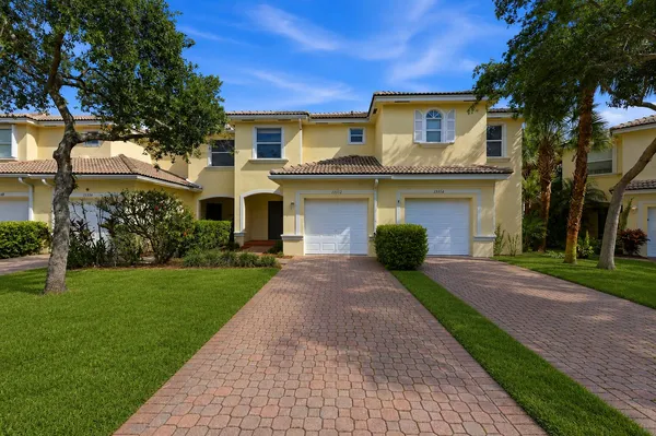 $399,000 | 13352 Georgian Court, Wellington, FL 33414