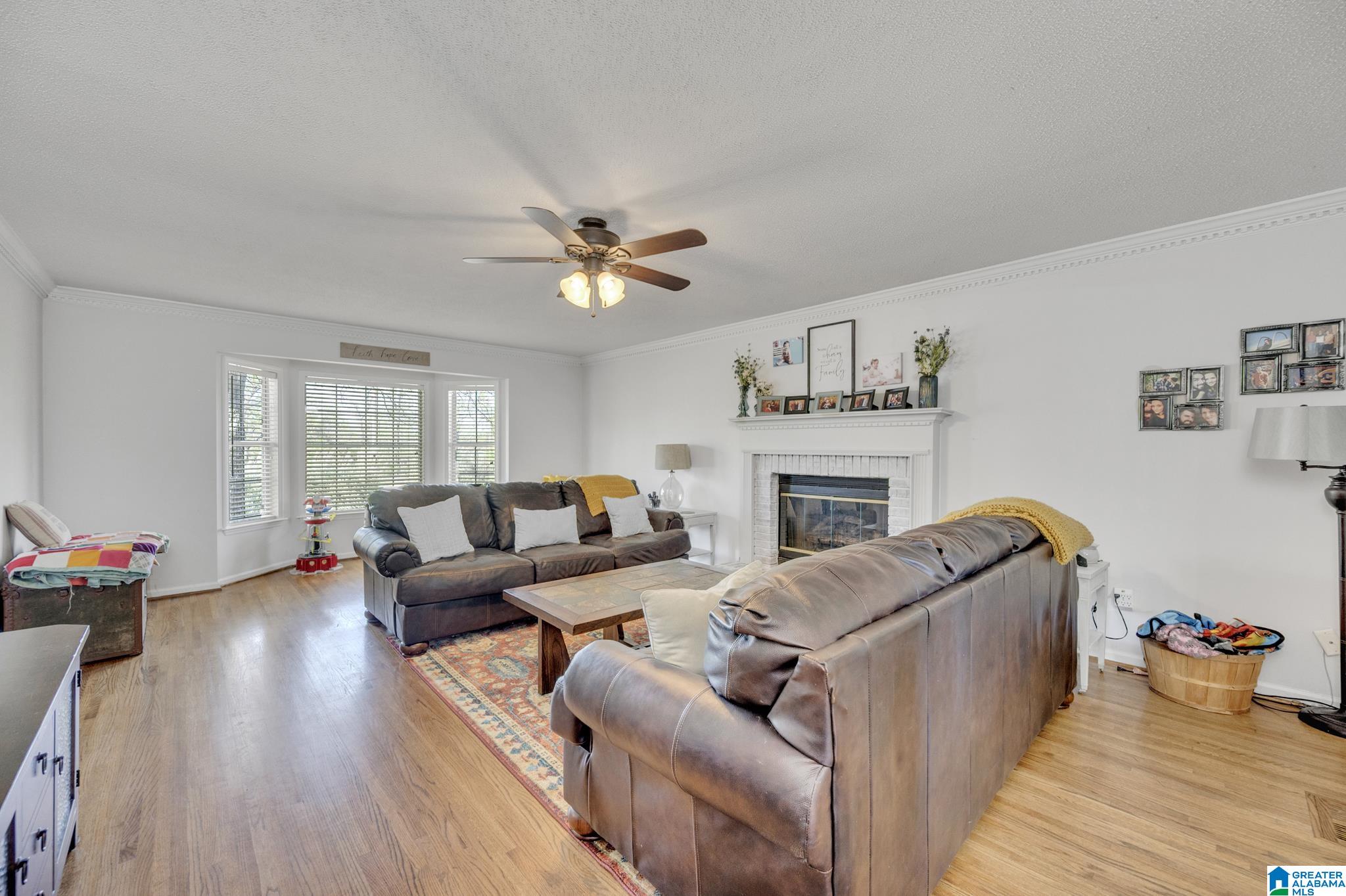 385 Hickory Road Gardendale, AL 35071 - Photo 6 of 48