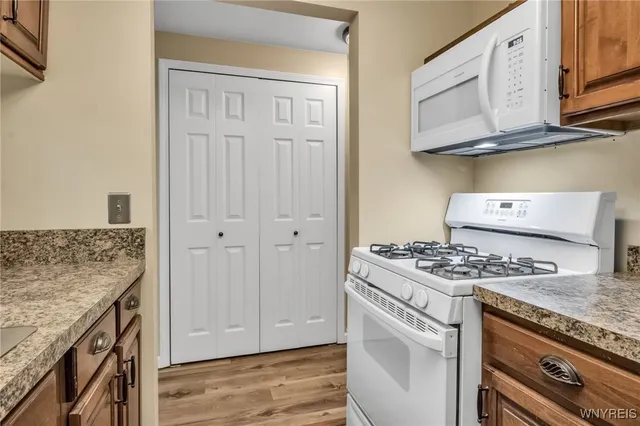 $1,750 | 270 Buffalo Road, Unit 43, East Aurora, NY 14052