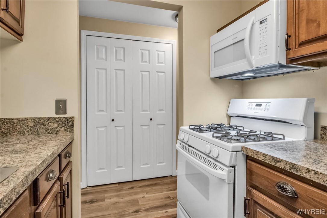 270 Buffalo Road, Unit 43 East Aurora, NY 14052 - Photo 4 of 35