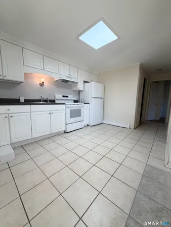 $1,200 | 9 Meridian Street, Unit 3, Plymouth, CT 06786