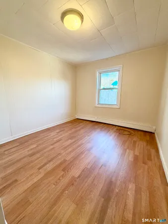 $1,200 | 9 Meridian Street, Unit 3, Plymouth, CT 06786