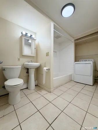 $1,200 | 9 Meridian Street, Unit 3, Plymouth, CT 06786