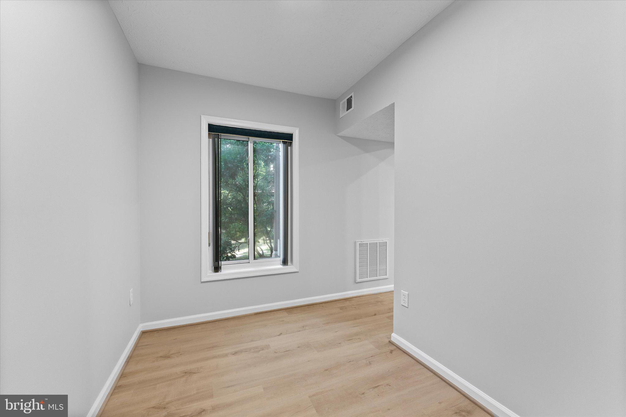 2245 Hunter's Run Drive Reston, VA 20191 - Photo 15 of 47 Den with Window