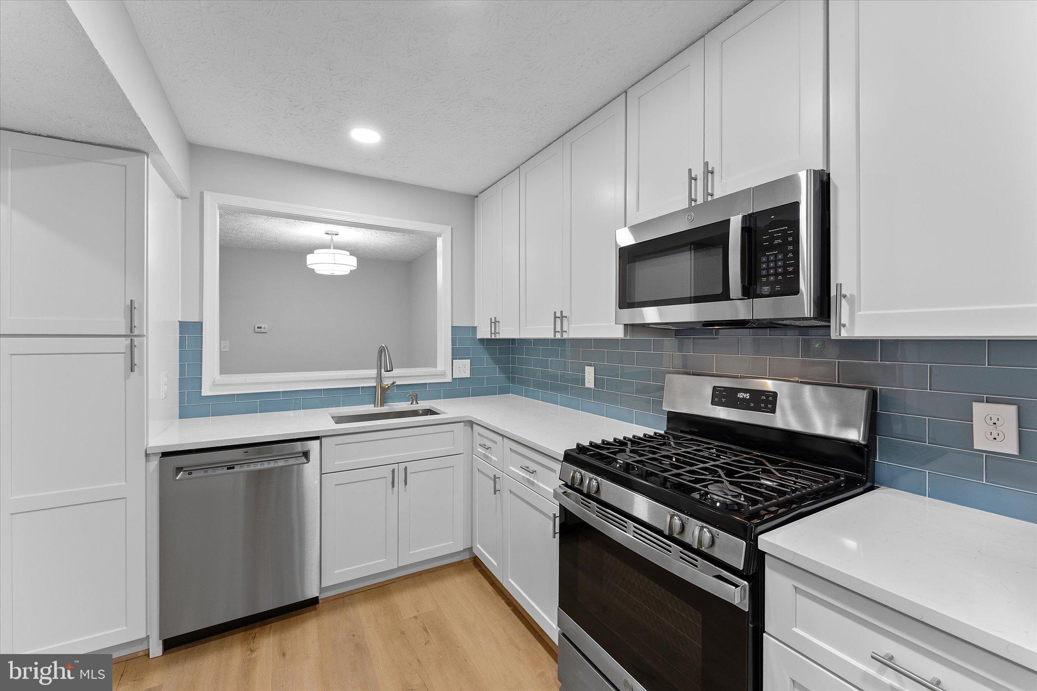 2245 Hunter's Run Drive Reston, VA 20191 - Photo 16 of 47 All New Stainless Appliances