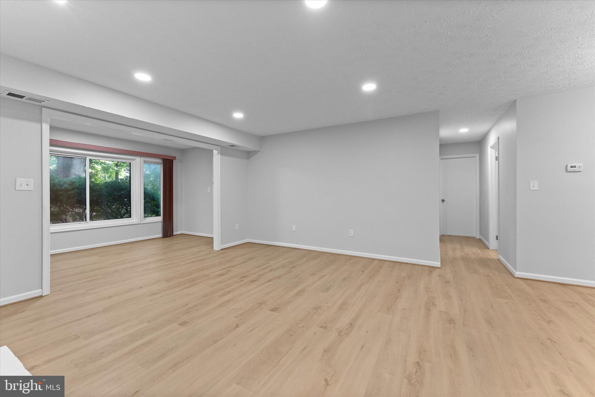 2245 Hunter's Run Drive Reston, VA 20191 - Photo 7 of 47 Living Room