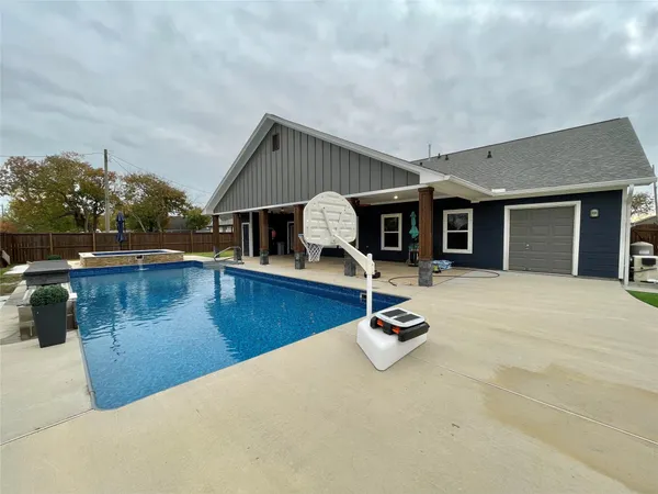 $460,000 | 218 North Avenue A, Freeport, TX 77541