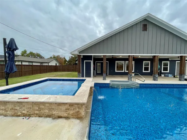$460,000 | 218 North Avenue A, Freeport, TX 77541