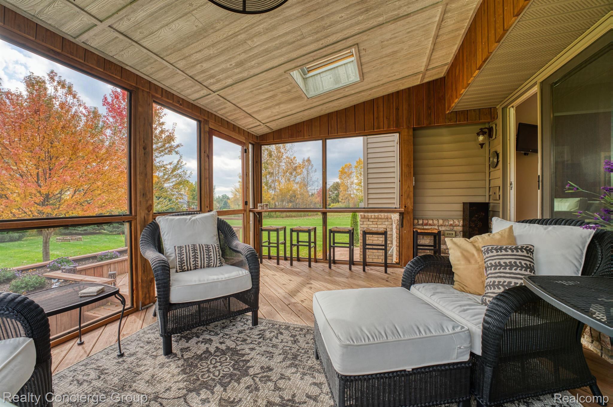 1172 Thorn Ridge Drive Howell, MI 48843 - Photo 22 of 71 So much space for seating & lounging