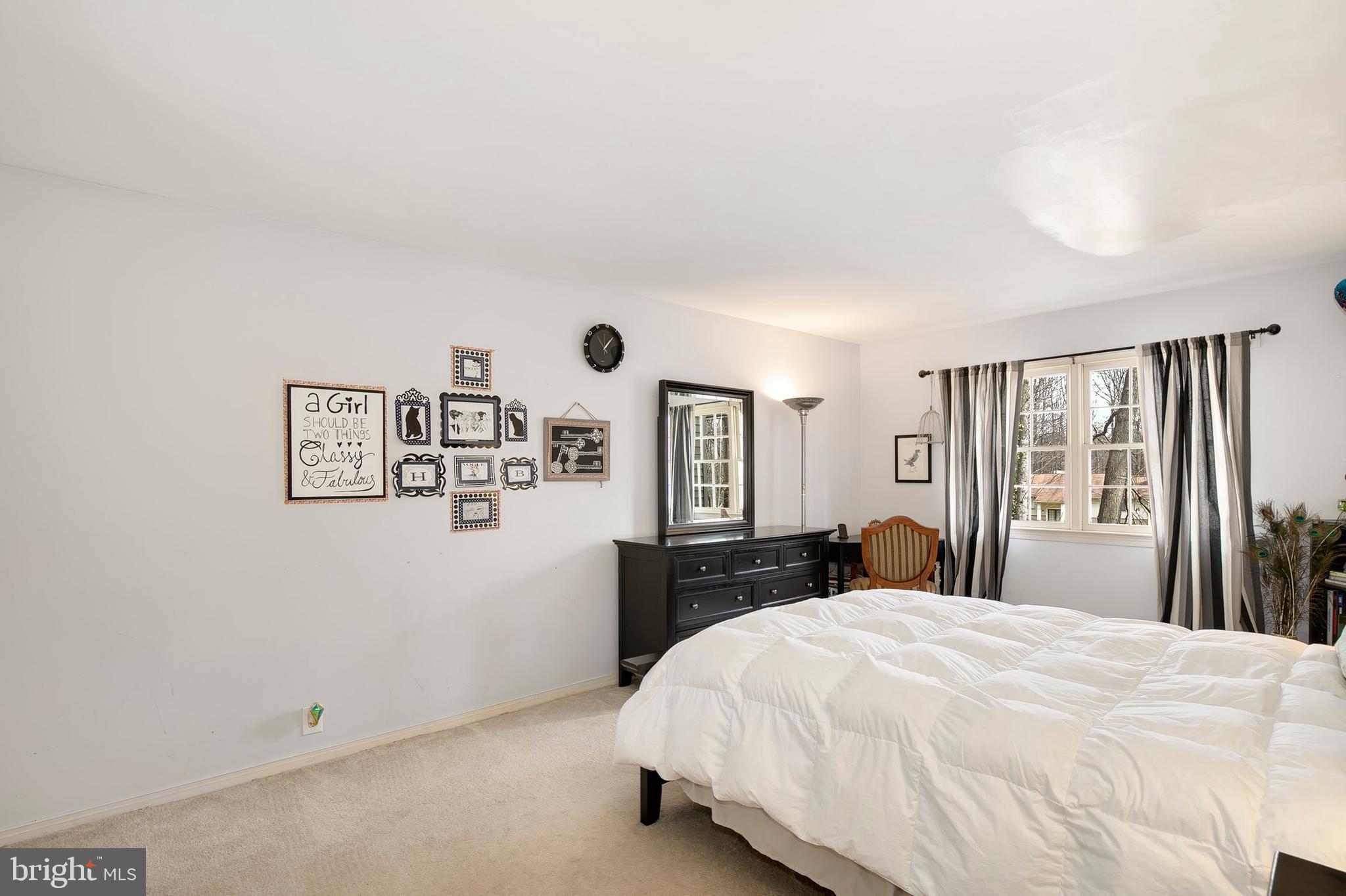 4904 Pheasant Ridge Road Fairfax, VA 22030 - Photo 16 of 39 Gallery Image 16