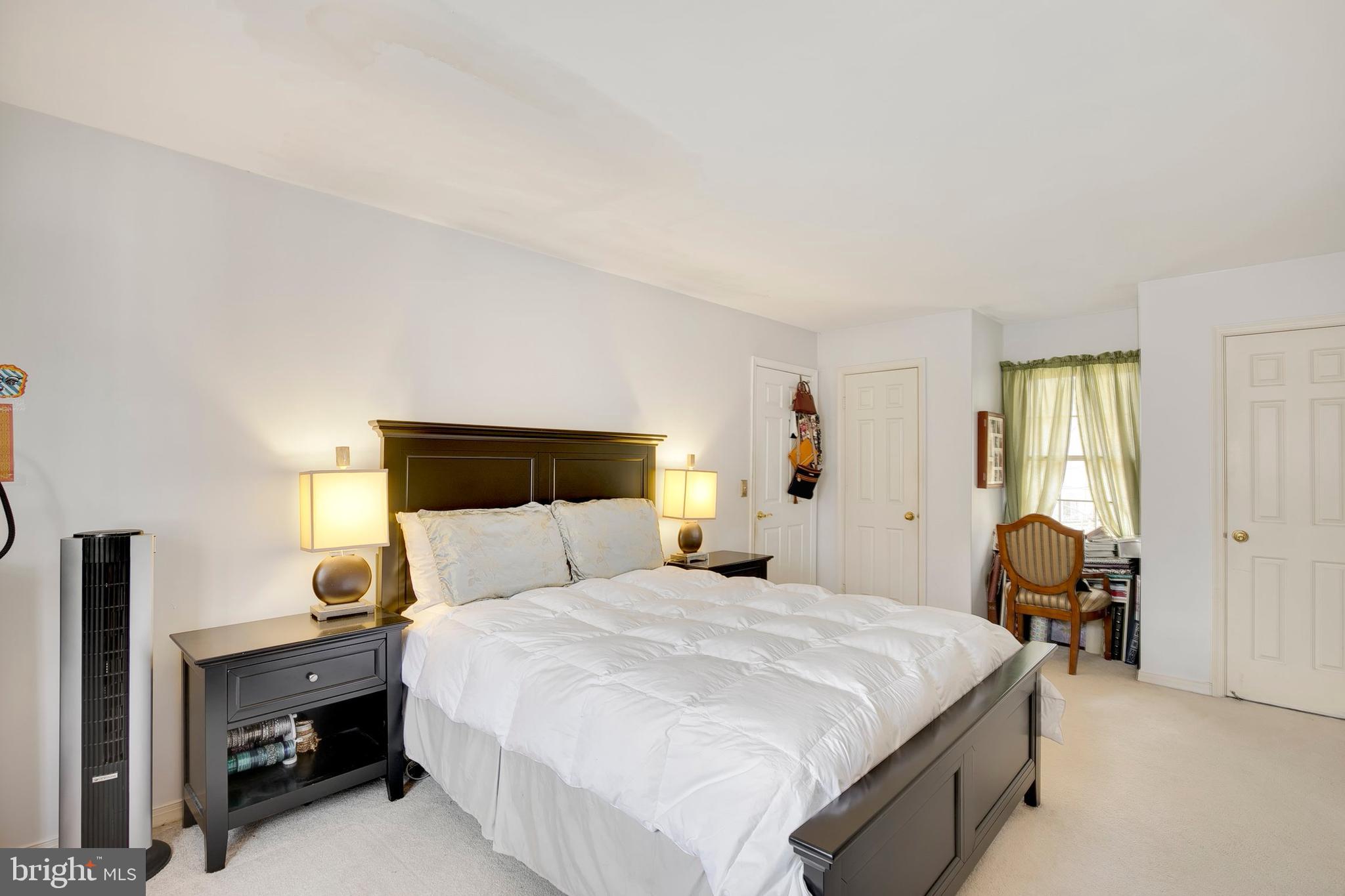 4904 Pheasant Ridge Road Fairfax, VA 22030 - Photo 18 of 39 Gallery Image 18
