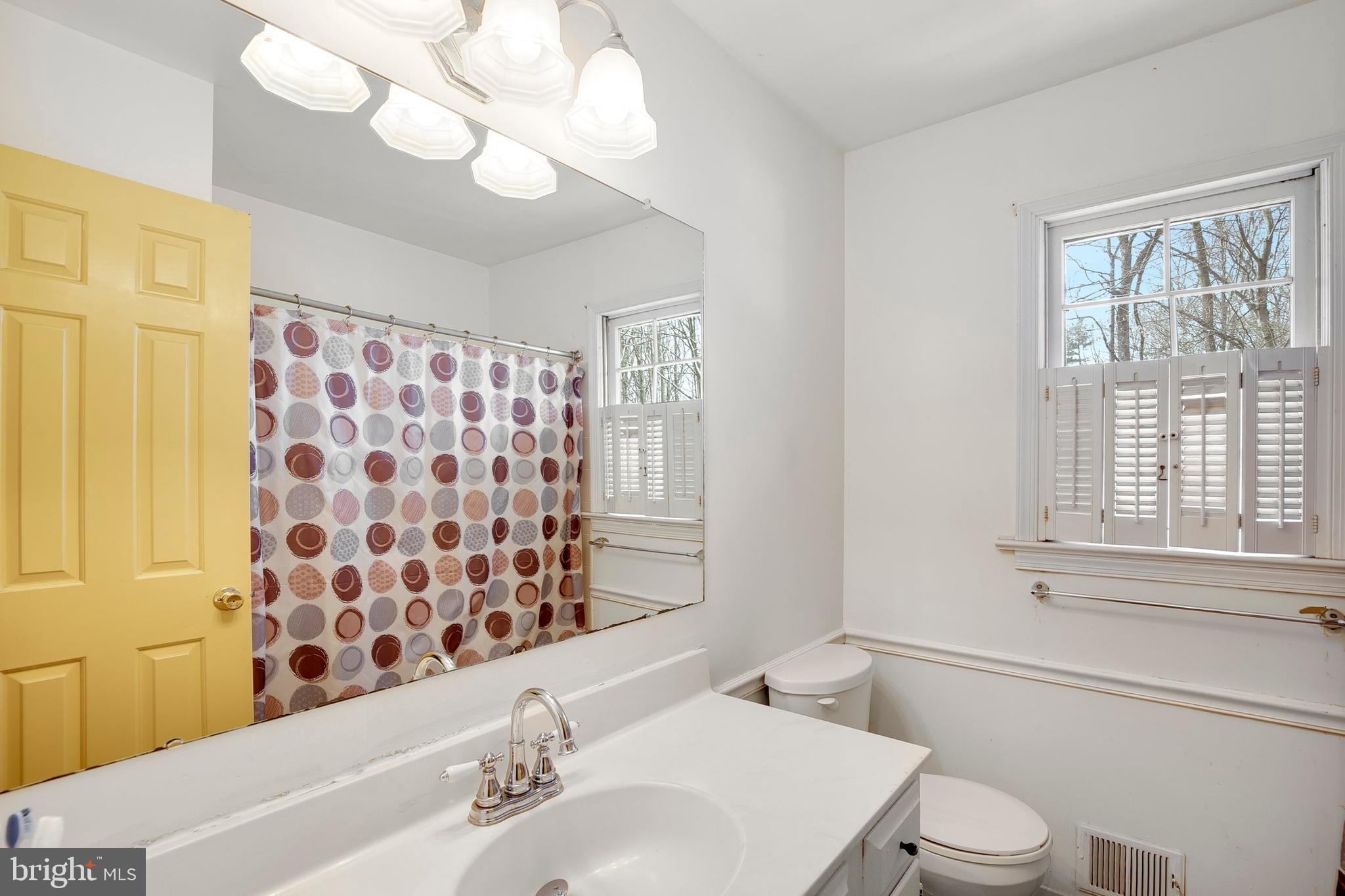 4904 Pheasant Ridge Road Fairfax, VA 22030 - Photo 19 of 39 Gallery Image 19