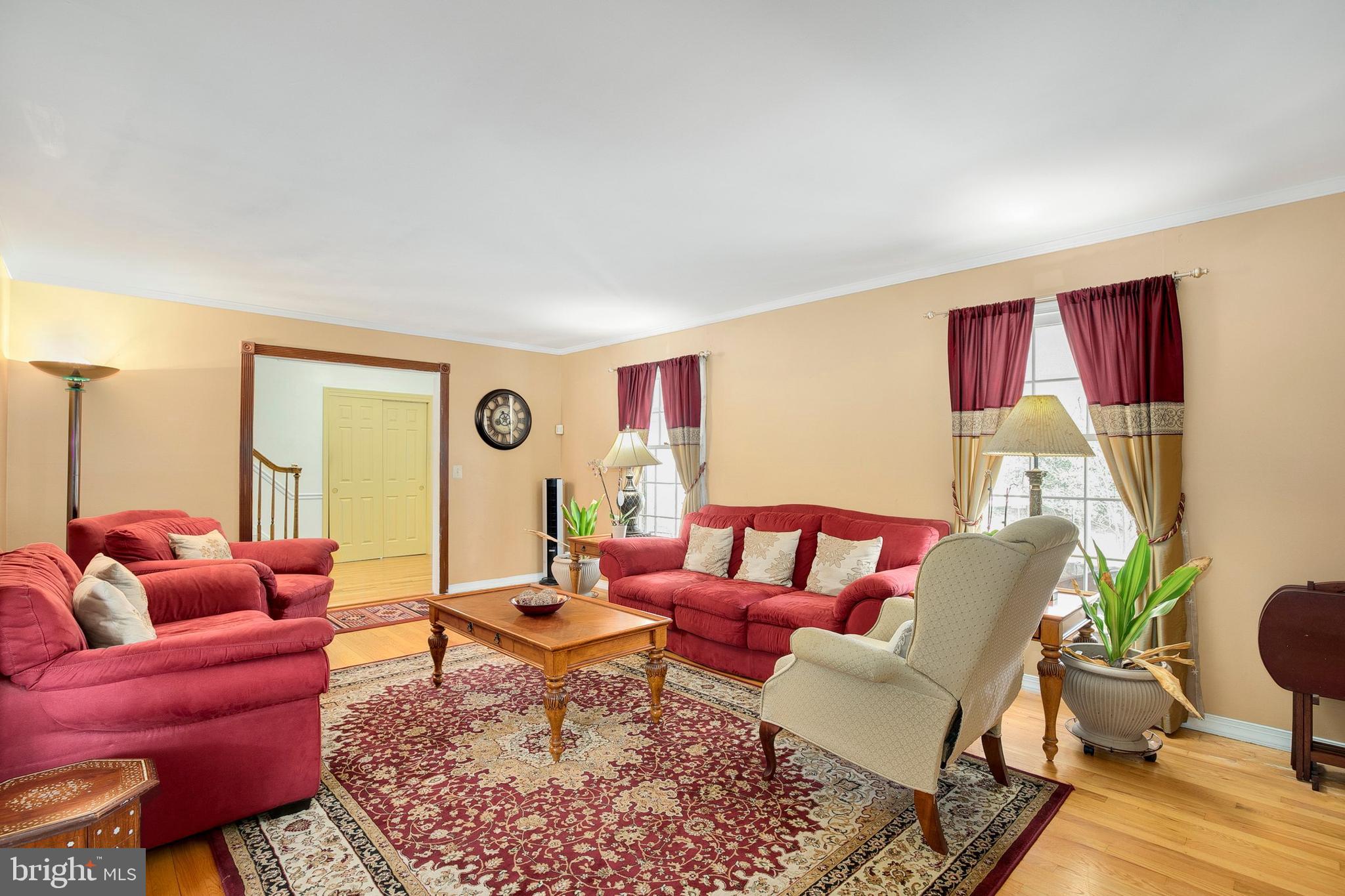 4904 Pheasant Ridge Road Fairfax, VA 22030 - Photo 8 of 39 Gallery Image 8