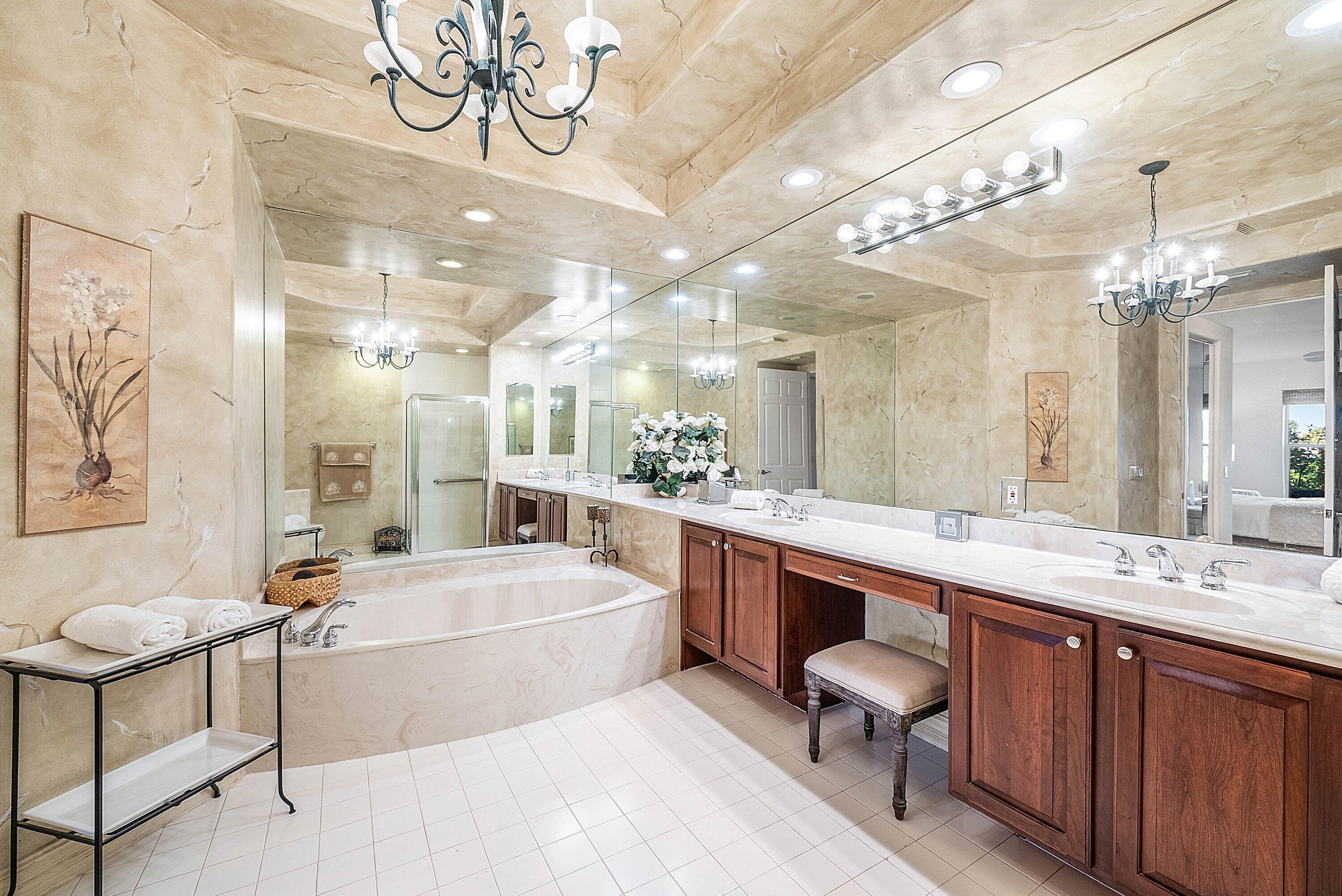 6197 Island Walk, Unit A Boca Raton, FL 33496 - Photo 15 of 51 Primary Bathroom
