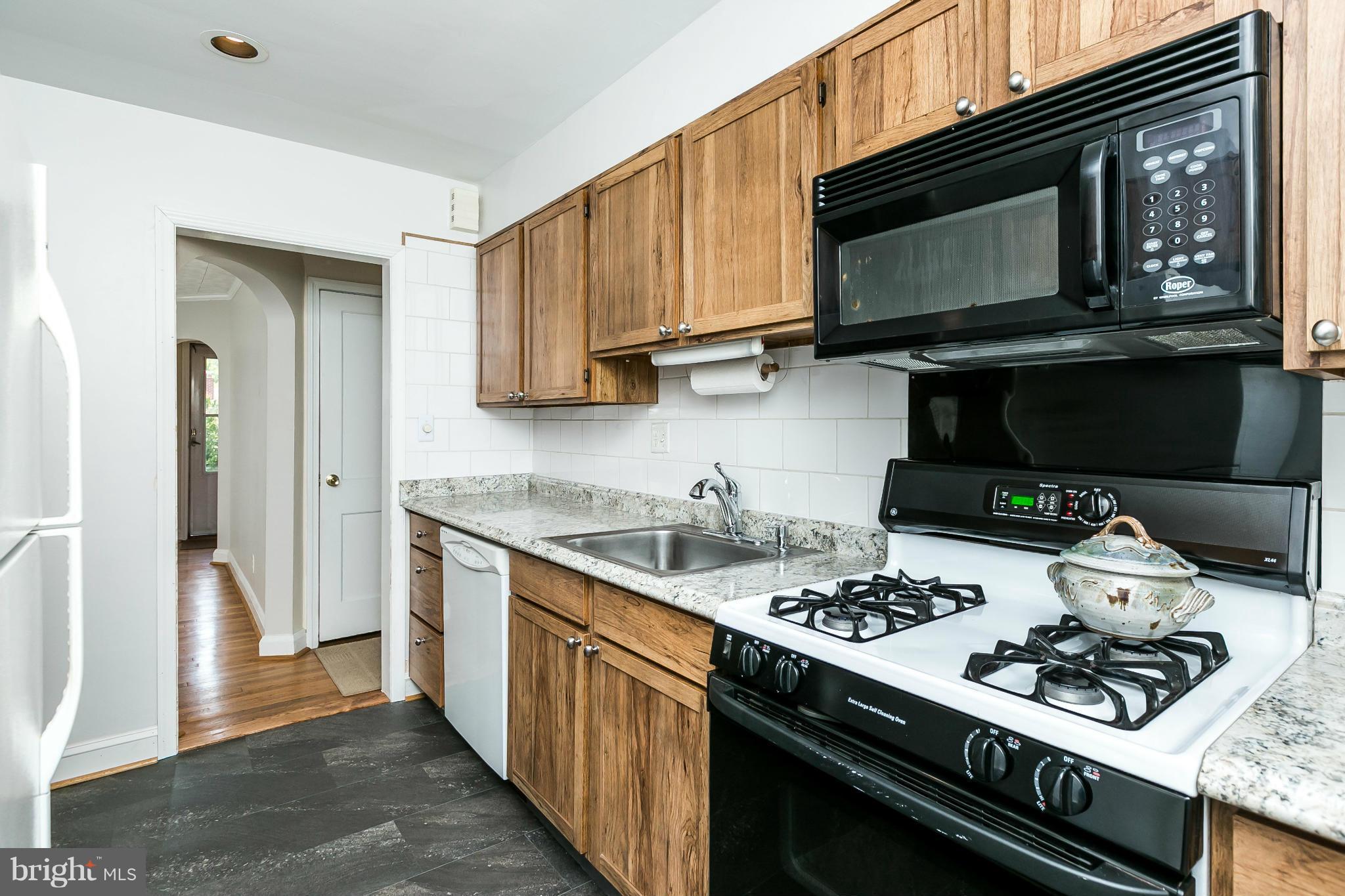1116 Arran Road Baltimore, MD 21239 - Photo 8 of 30 Kitchen
